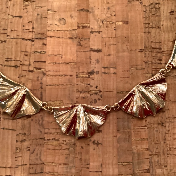 Gold Fan Necklace - Picture 3 of 3